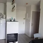 Appartement T2 Bord De Avec Jardin Et Piscine Saint Aygulf
