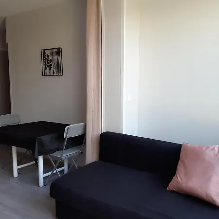 T2 Bord De Avec Jardin Et Piscine Сен-Глф