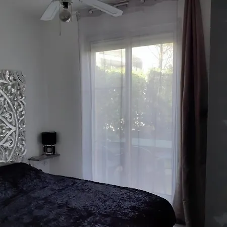 Apartamento T2 Bord De Avec Jardin Et Piscine *