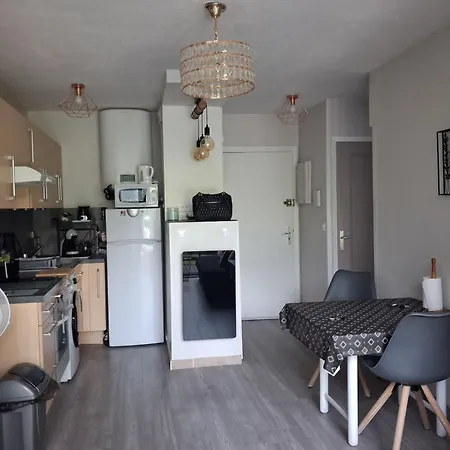 Apartmán T2 Bord De Avec Jardin Et Piscine Saint Aygulf