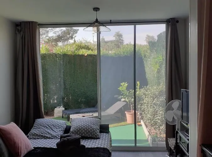 T2 Bord De Avec Jardin Et Piscine 公寓